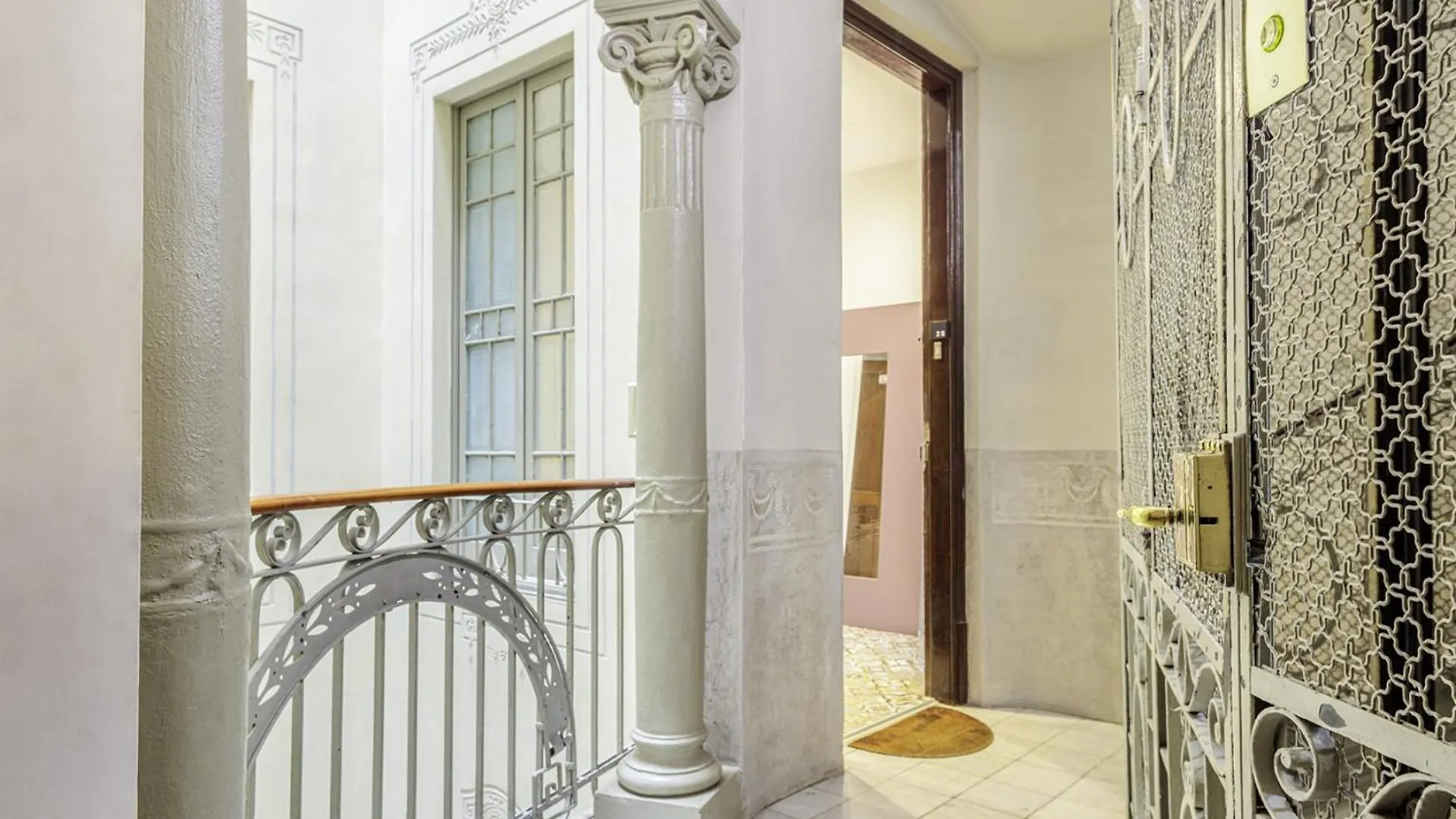 The Gaudi Suites II Barcelona 0*,  Spain