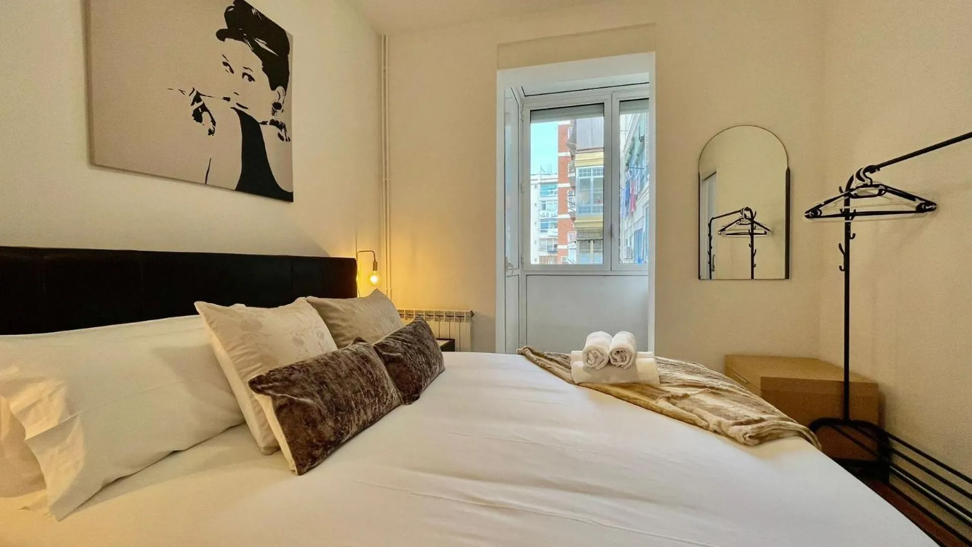 The Gaudi Suites II Barcelona 0*,  Spain