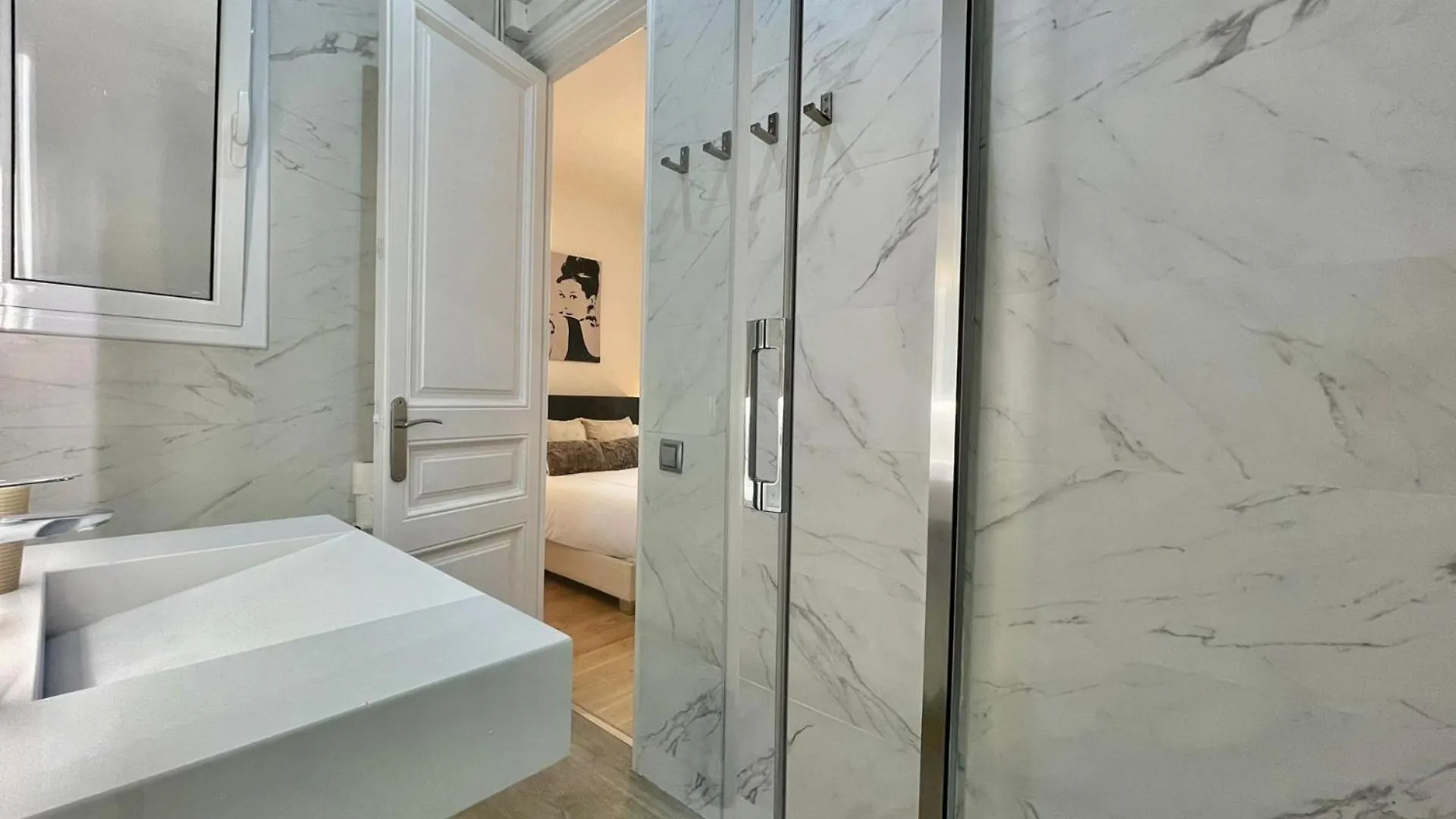 The Gaudi Suites II Barcelona 0*,